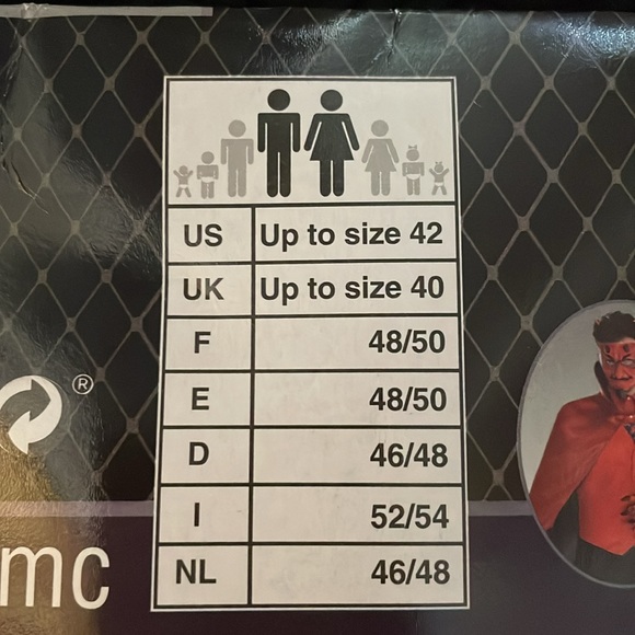 🎃Red Vest Adult - Picture 3 of 3